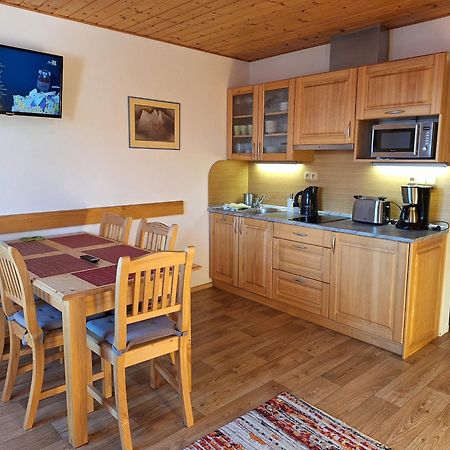 רוקיטניצה נאד איז'רו Apartmany Ester מראה חיצוני תמונה